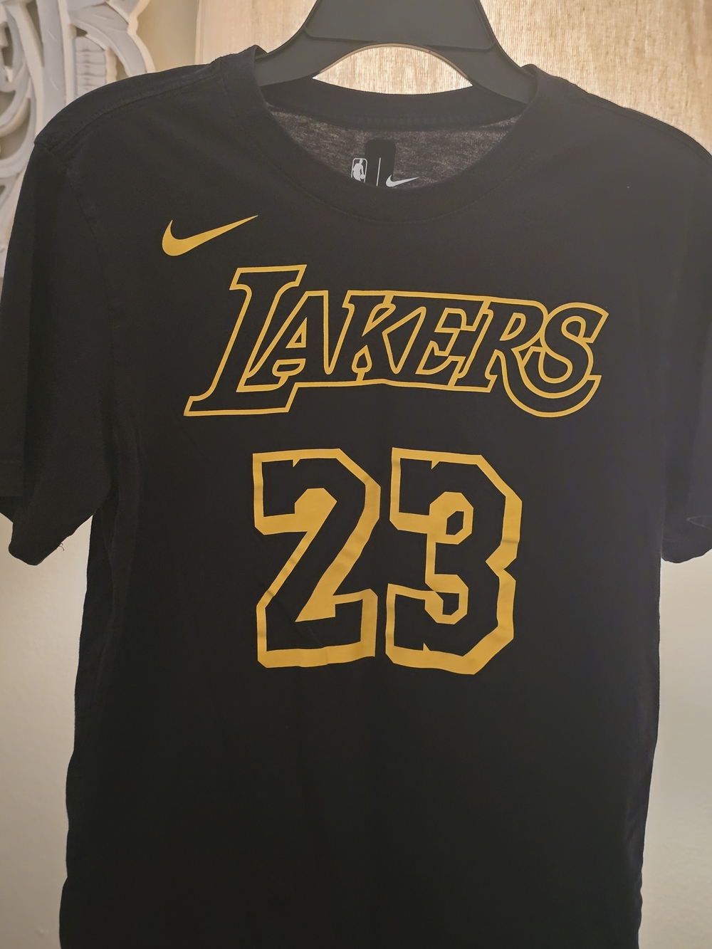 Nike Los Angeles Lakers Lebron James Black Short Sleeve Dri Fit T Shirt  S